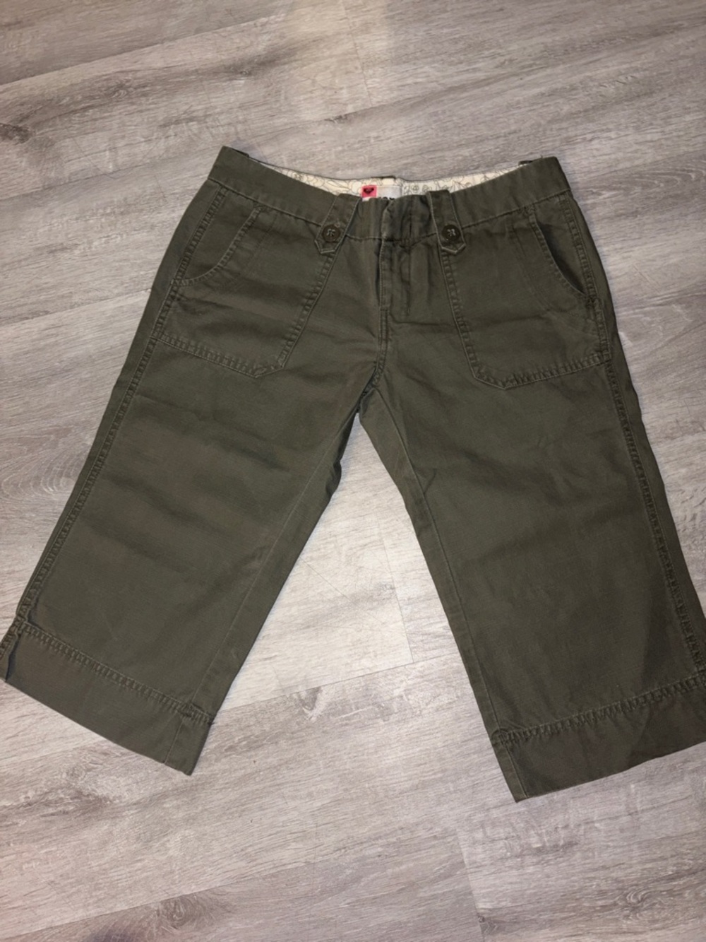 Women’s Olive Green Casual Capris
